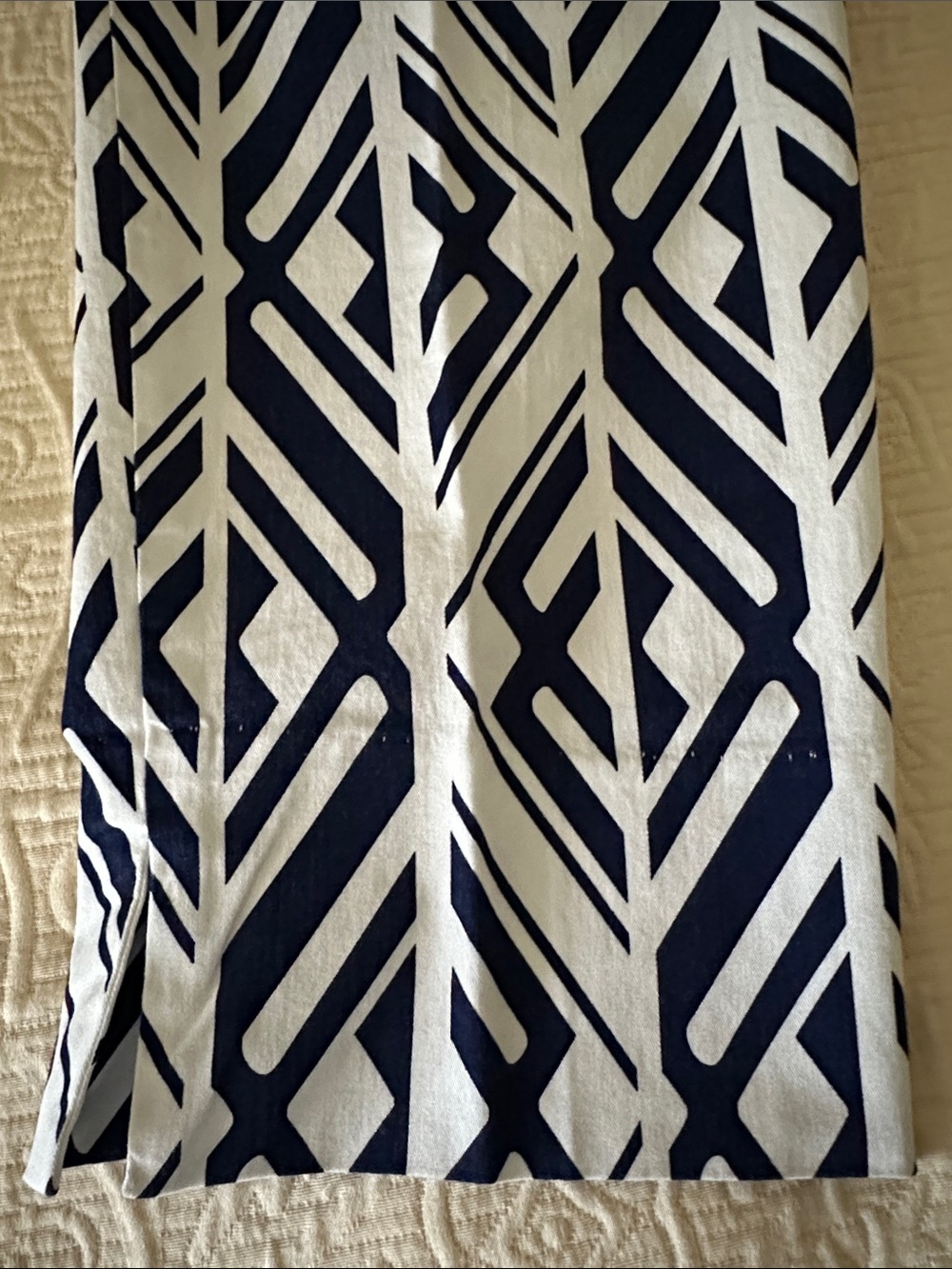 Banana Republic Navy and White Geometric Trousers - Picture 3 of 10